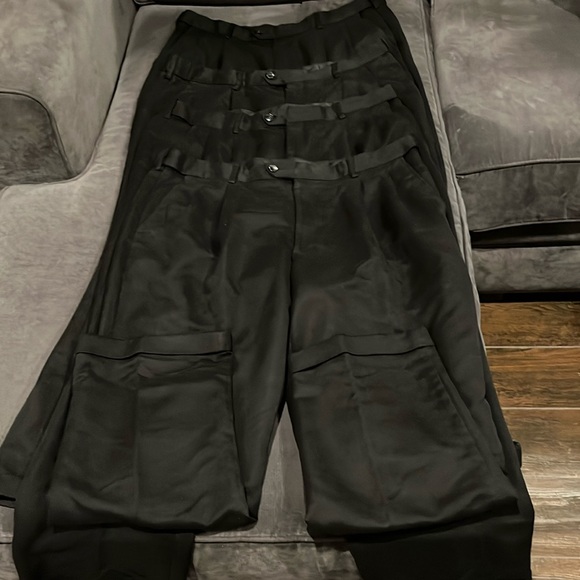 4 Pair of Black Men’s Slacks by Savane. Sz 38/29 in very good condition. - Picture 4 of 13